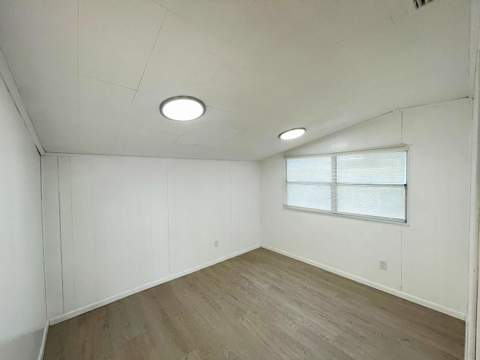 840 NW 33 Street, Oakland Park FL - photo 10 of 21