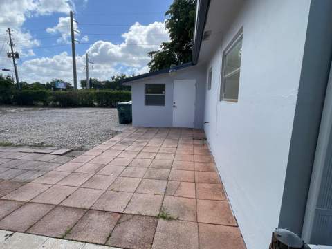 840 NW 33 Street, Oakland Park FL - photo 17 of 21