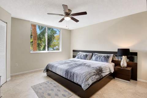 1000 Scotia Drive #204, Hypoluxo FL - photo 10 of 32