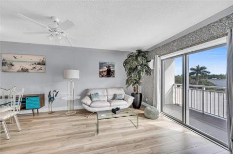 720 Orton Avenue #505, Fort Lauderdale FL - photo 12 of 26