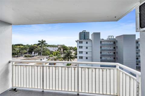 720 Orton Avenue #505, Fort Lauderdale FL - photo 20 of 26