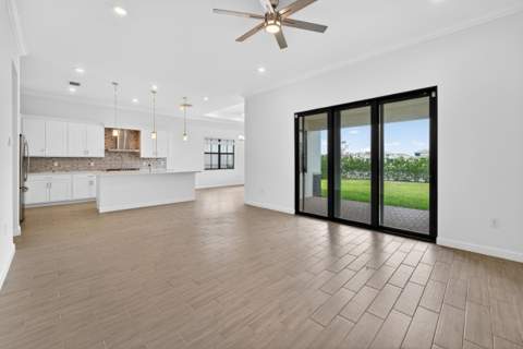 537 SE Fascino Circle, Port St. Lucie FL - photo 11 of 45