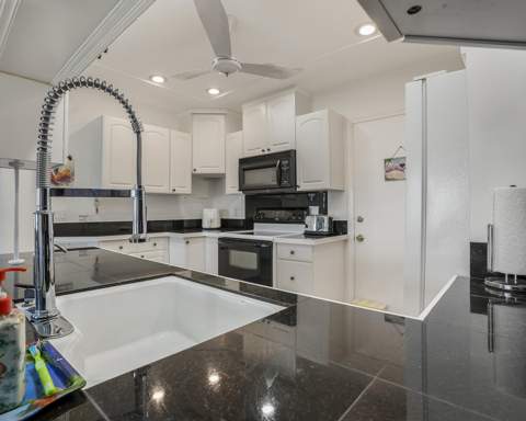 4770 NW 21st Street #402, Lauderhill FL - photo 9 of 31