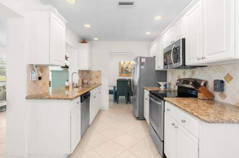8609 NW 59th Place, Tamarac FL - photo 9 of 29
