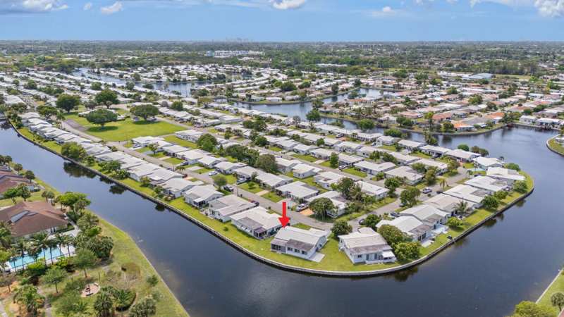 2 bedroom Single Family Residence at 8609 NW 59th Place, Mainlands Of Tamarac Lakes, Tamarac — photo 1