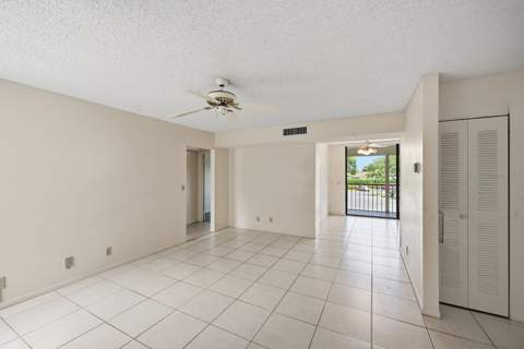 5370 Las Verdes Circle #219, Delray Beach FL - photo 7 of 21