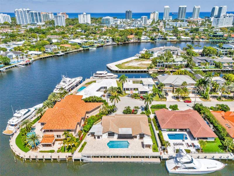 4 bedroom Single Family Residence at 633 4th Key Drive, Sunrise Key, Fort Lauderdale — photo 2