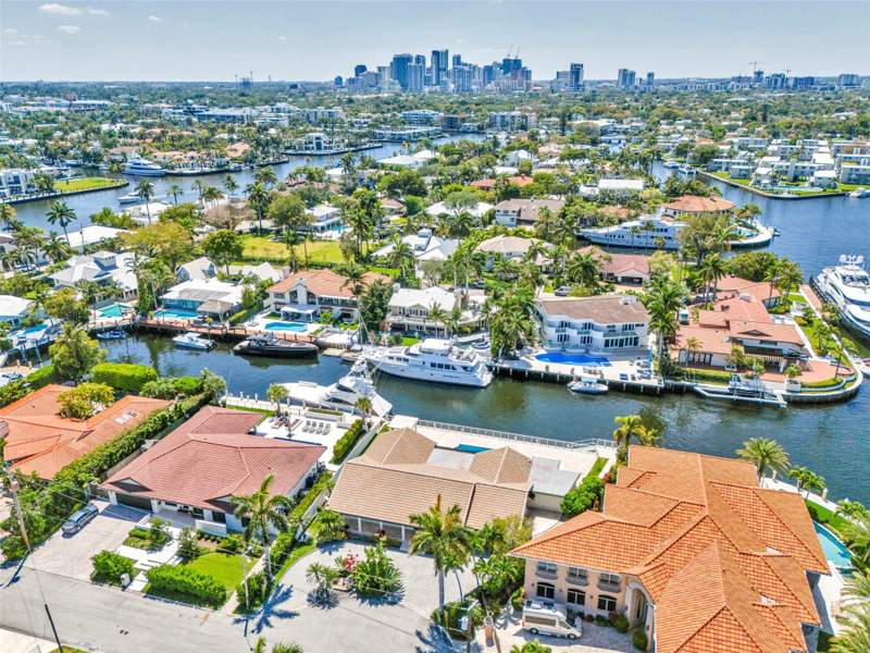 4 bedroom Single Family Residence at 633 4th Key Drive, Sunrise Key, Fort Lauderdale — photo 5