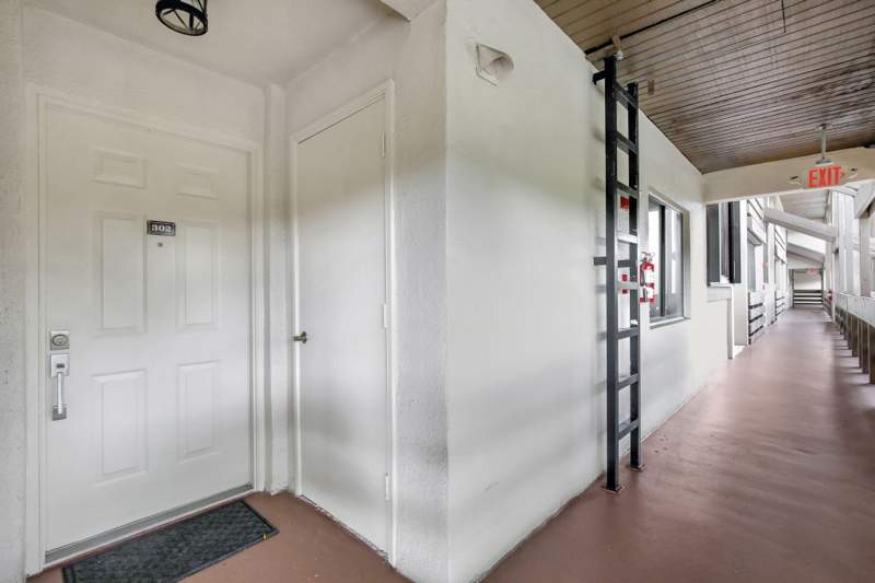 2 bedroom Condominium at 141 SW 96th Terrace #302, Fountains Of Jacaranda Condo II, Plantation — photo 4