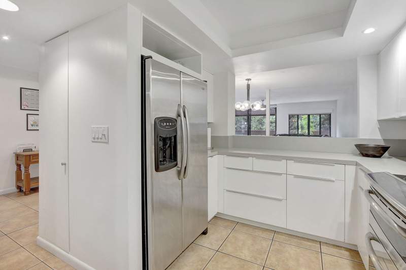 2 bedroom Condominium at 141 SW 96th Terrace #302, Fountains Of Jacaranda Condo II, Plantation — photo 2
