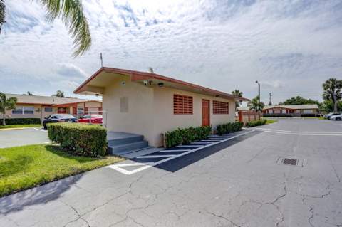 2787 Dudley Dr W #Apt D, West Palm Beach FL - photo 23 of 43