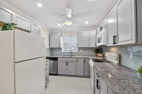 2787 Dudley Dr W #Apt D, West Palm Beach FL - photo 11 of 43