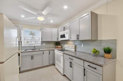 2787 Dudley Dr W #Apt D, West Palm Beach FL - photo 9 of 43