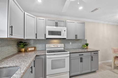 2787 Dudley Dr W #Apt D, West Palm Beach FL - photo 10 of 43