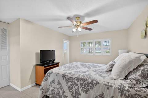 2787 Dudley Dr W #Apt D, West Palm Beach FL - photo 17 of 43