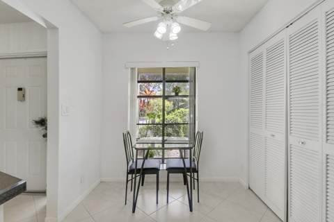 5121 Oak Hill Lane #412, Delray Beach FL - photo 6 of 34
