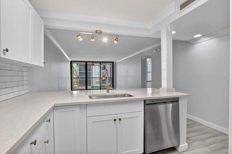 2 bedroom Condominium at 8 Royal Palm Way #203, Boca Bayou Condo, Boca Raton — photo 5