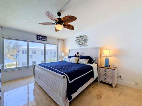 1043 Hillsboro Mile Hillsboro Mile #19c, Hillsboro Beach FL - photo 6 of 15