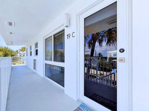 1043 Hillsboro Mile Hillsboro Mile #19c, Hillsboro Beach FL - photo 14 of 15