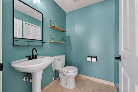 5951 Manchester Way, Tamarac FL - photo 13 of 42