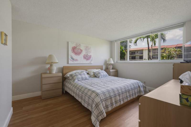1 bedroom Condominium at 371 S Hollybrook Drive #106, Hollybrook Golf & Tennis Club, Pembroke Pines — photo 3