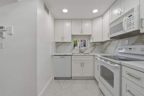 371 S Hollybrook Drive #106, Pembroke Pines FL - photo 11 of 50