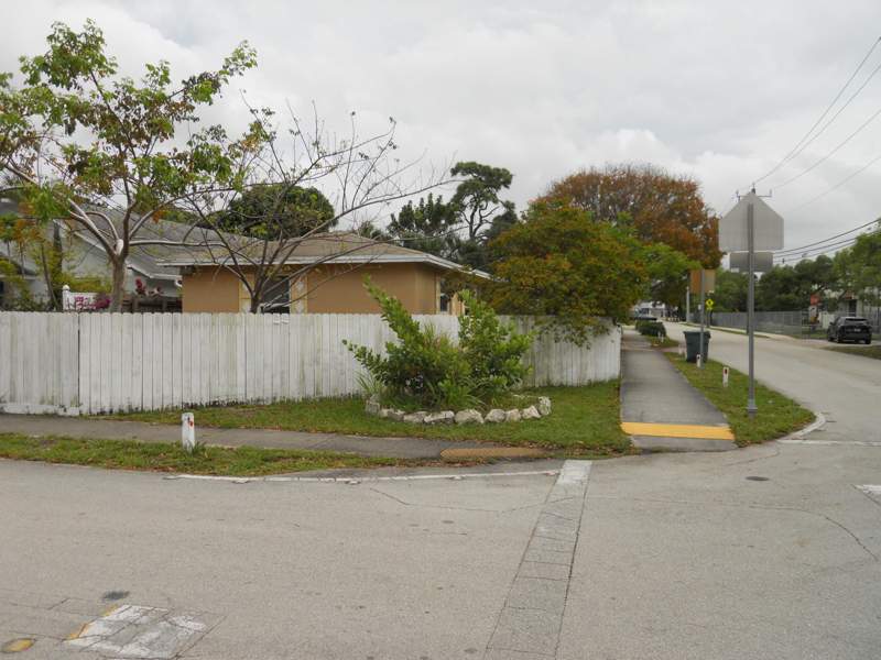3 bedroom Single Family Residence at 3290 NE 10th Avenue, Oakland Park Second Add, Oakland Park — photo 2