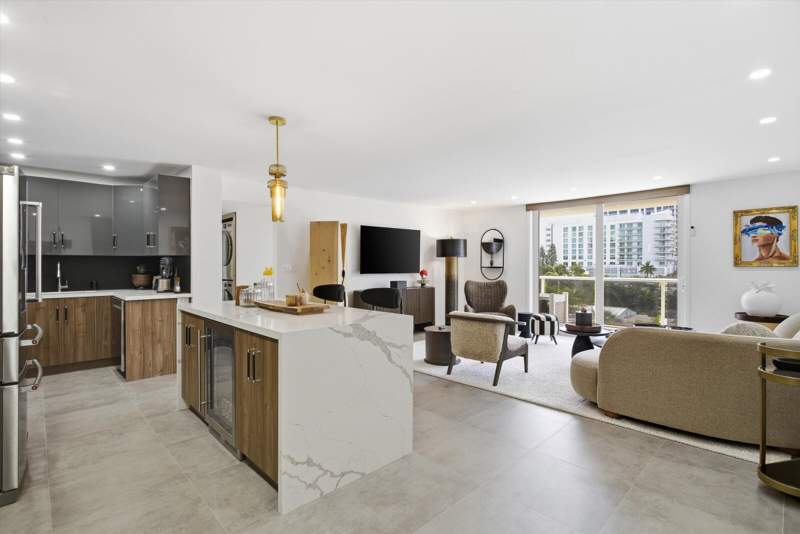 2 bedroom Condominium at 336 N Birch Road #5H, Birch Crest Apartments Inc, Fort Lauderdale — photo 3