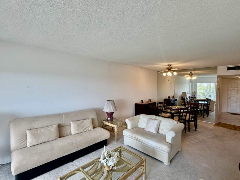 1 bedroom Condominium at 3150 N Palm Aire Drive #804, No 10 Palm-Aire Country Club, Pompano Beach — photo 4