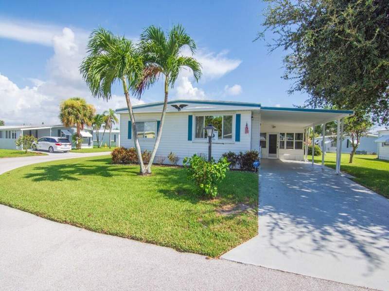 2 bedroom Manufactured Home at 264 NE Cameo Way, Pinelake Village, Jensen Beach — photo 4