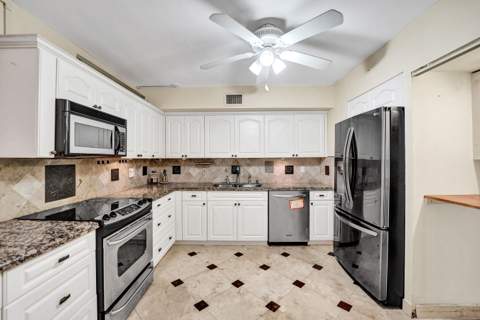 2802 N 46th Avenue #B620, Hollywood FL - photo 14 of 83
