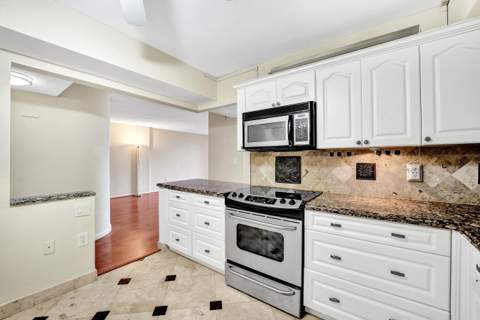 2802 N 46th Avenue #B620, Hollywood FL - photo 18 of 83