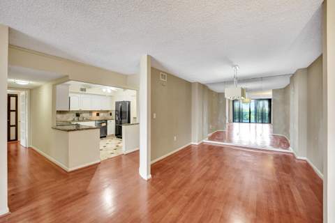 2802 N 46th Avenue #B620, Hollywood FL - photo 23 of 83