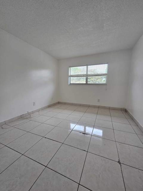1201 SW 52nd Avenue #202-2, North Lauderdale FL - photo 7 of 33