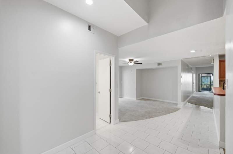 2 bedroom Condominium at 1097 NW 98th Terrace #110, Westview Condominium No Eight, Pembroke Pines — photo 2