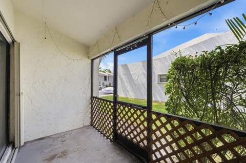 1097 NW 98th Terrace #110, Pembroke Pines FL - photo 7 of 28