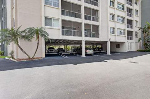 505 Spencer Drive #211, West Palm Beach FL - photo 19 of 23