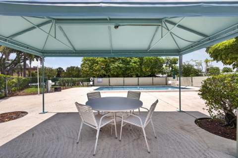 505 Spencer Drive #211, West Palm Beach FL - photo 20 of 23