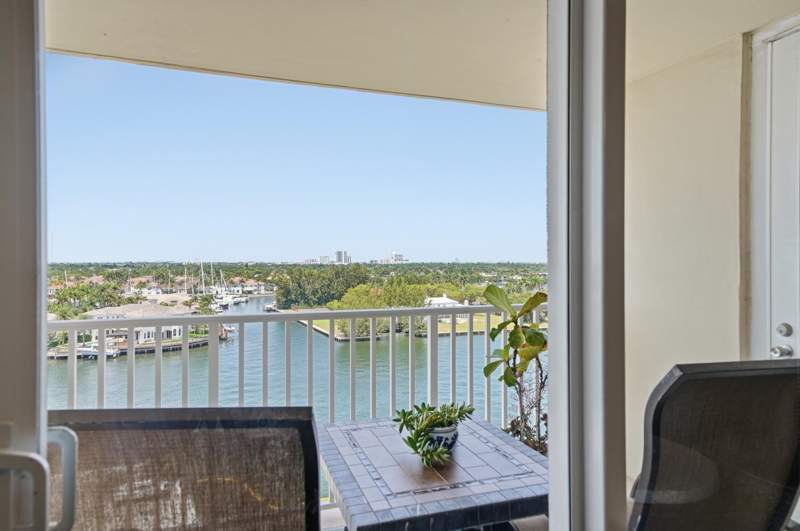 2 bedroom Condominium at 1401 S Ocean Drive #Ph4, Stratford Towers Condo, Hollywood — photo 3