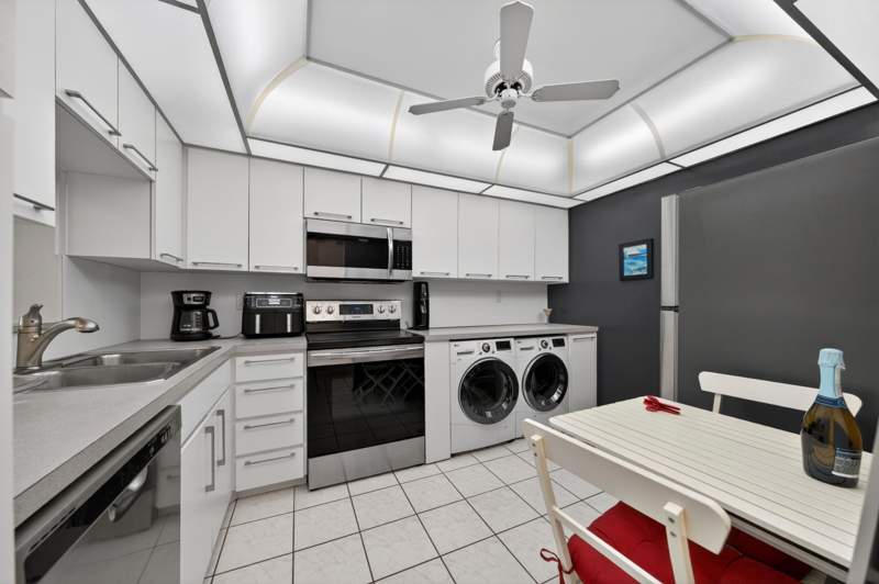 2 bedroom Condominium at 6000 N Ocean Boulevard #2a, Starlight Towers Condo, Lauderdale-By-The-Sea — photo 3