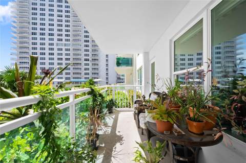 3900 Galt Ocean Drive #105, Fort Lauderdale FL - photo 11 of 50