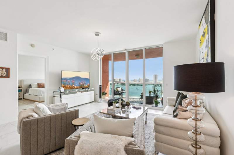 2 bedroom Condominium at 2640 Lake Shore Drive #2008, Marina Grande Riviera Beach Condo, Riviera Beach — photo 2