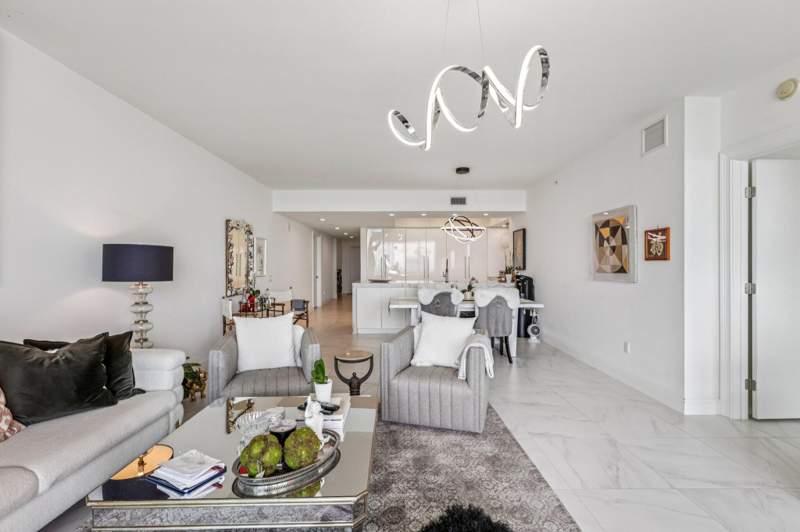 2 bedroom Condominium at 2640 Lake Shore Drive #2008, Marina Grande Riviera Beach Condo, Riviera Beach — photo 5