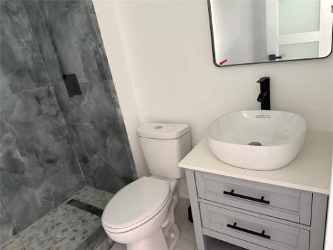 112 Royal Park Drive #4b, Oakland Park FL - photo 6 of 21