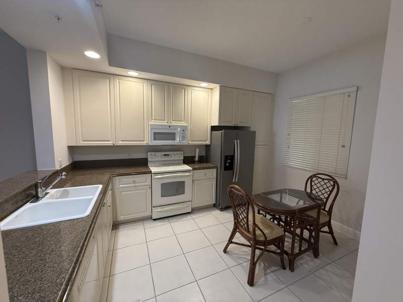 2 bedroom Condominium at 11 W Harbour Isle Dr W #105, Harbour Isle At Hutchinson Island West, Fort Pierce — photo 4
