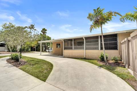 21411 NW 3rd Street, Pembroke Pines FL - photo 10 of 52