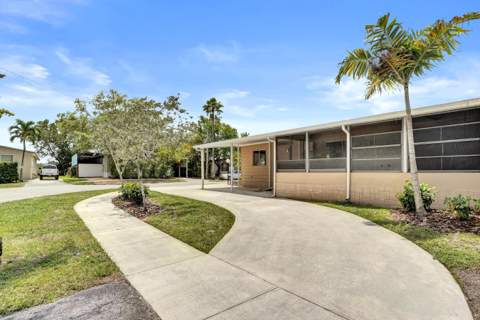21411 NW 3rd Street, Pembroke Pines FL - photo 11 of 52