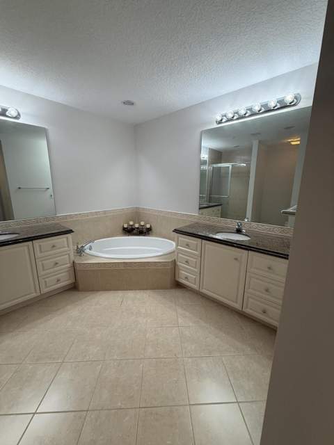 11 W Harbour Isle Dr W #105, Fort Pierce FL - photo 15 of 17
