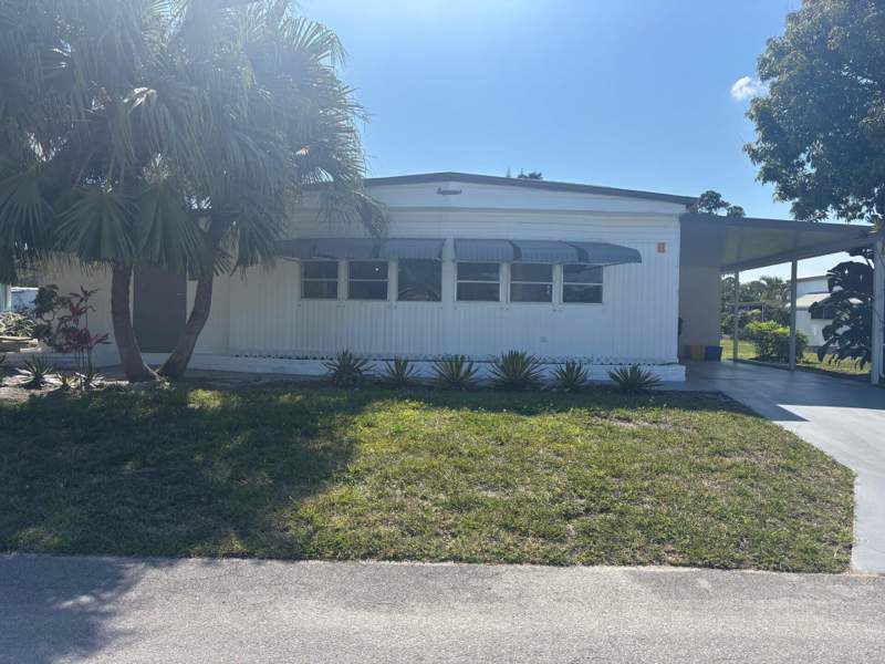 2 bedroom Manufactured Home at 6445 Cypress Lane #377, Maralago Cay, Atlantis — photo 3