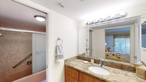 5540 Tamberlane Circle #121, Palm Beach Gardens FL - photo 9 of 16